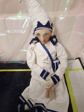 Gallerie II Gathered Traditions Joe Spencer Julie Frost Folk Art Doll Sitter